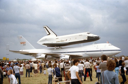 Aircraft slide nasa b 747 - slide,
